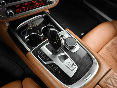 BMW 7-Series — photo 10