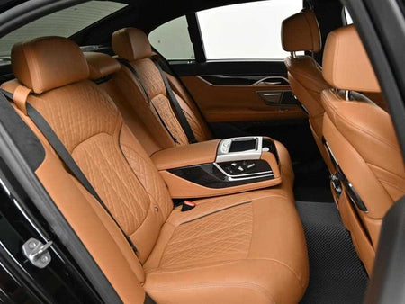 BMW 7-Series — photo 13