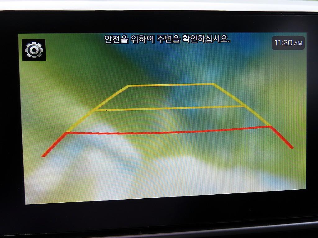 Hyundai Venue — photo 15