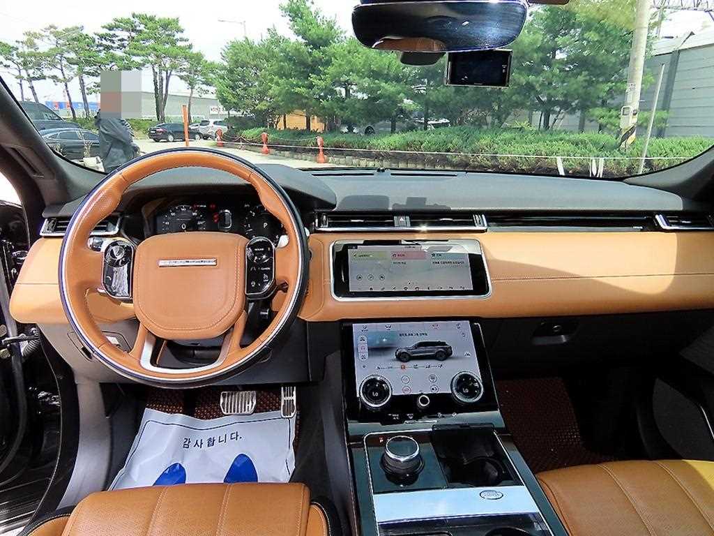 Land Rover Range Rover Velar — photo 07