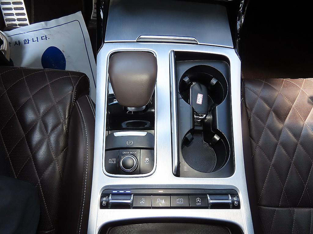 Kia Stinger — photo 11