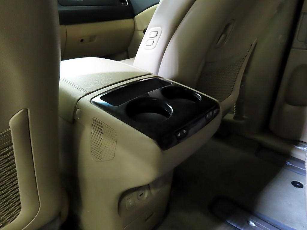 Kia Carnival — photo 15