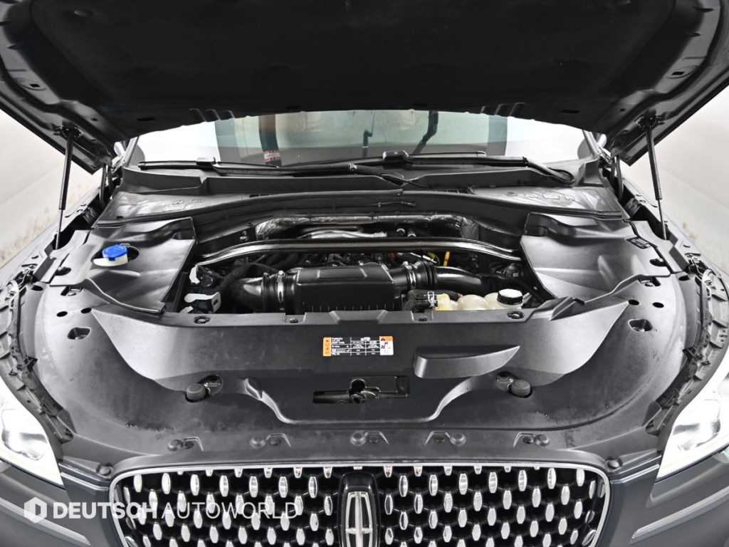 Lincoln Aviator — photo 06