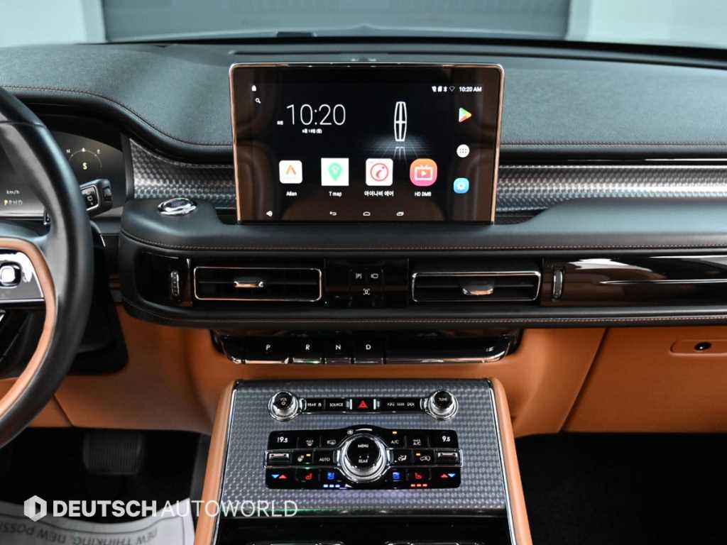Lincoln Aviator — photo 14