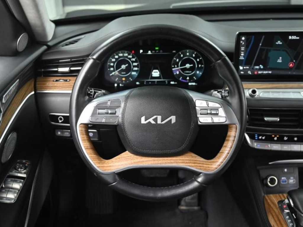 Kia K9 — photo 13