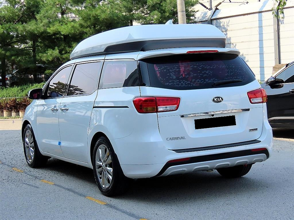Kia Carnival — photo 03