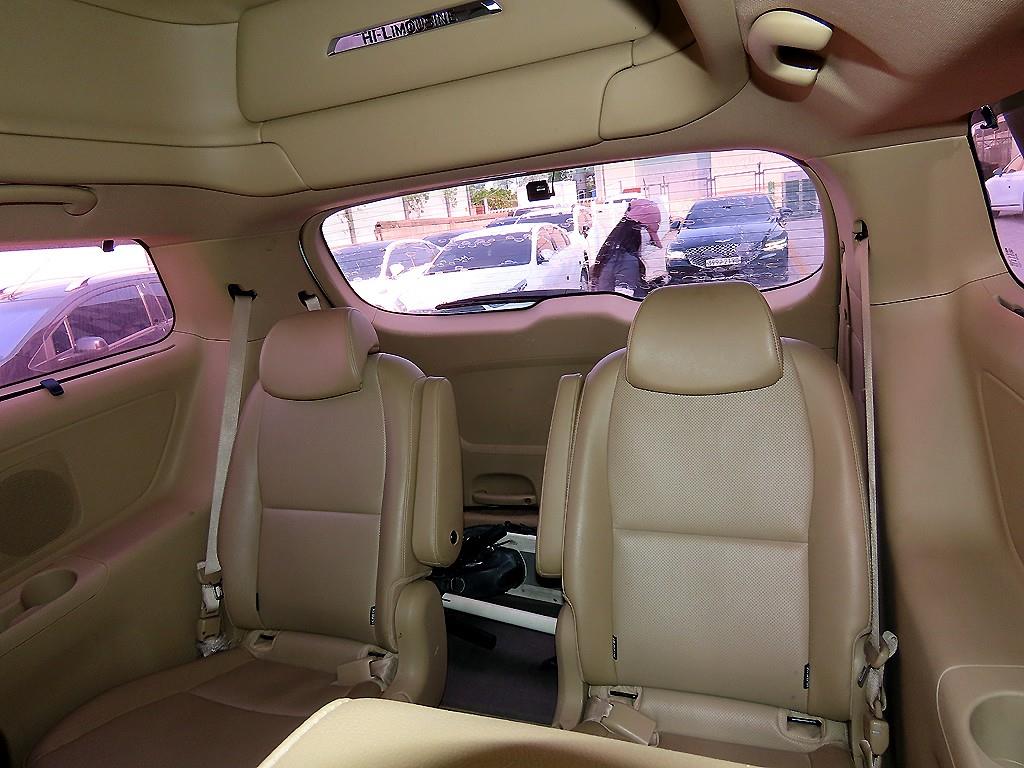 Kia Carnival — photo 07