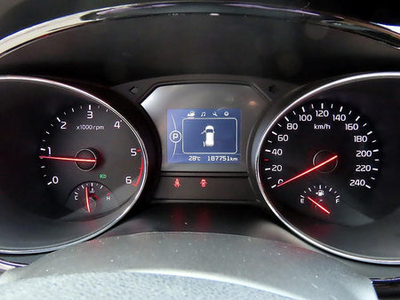 Kia Carnival — photo 10
