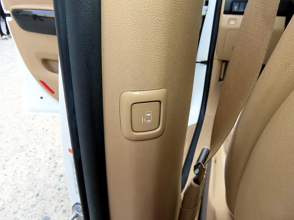 Kia Carnival — photo 17