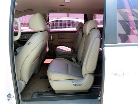 Kia Carnival — photo 06