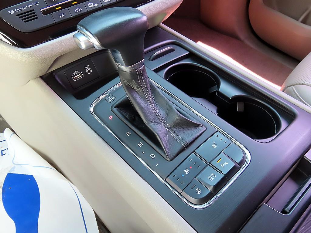 Kia Carnival — photo 11