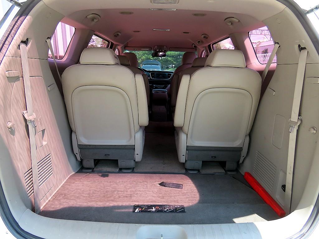 Kia Carnival — photo 18
