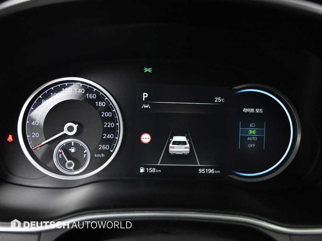 Genesis GV80 — photo 08