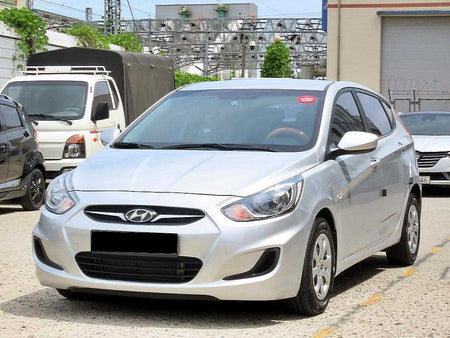 Hyundai Accent — photo 02
