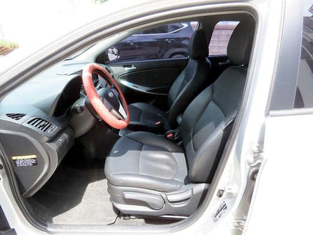 Hyundai Accent — photo 05