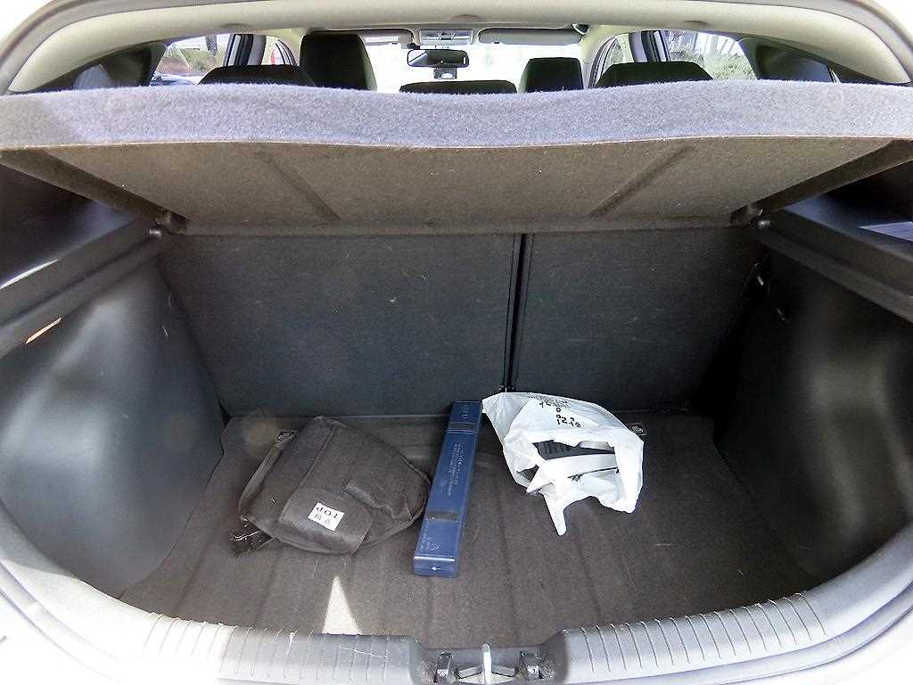 Hyundai Accent — photo 17