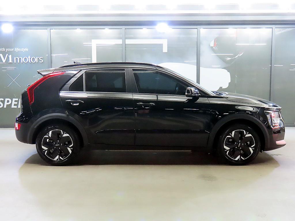 Kia Niro — photo 03