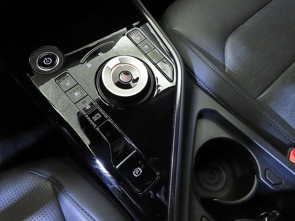 Kia Niro — photo 12