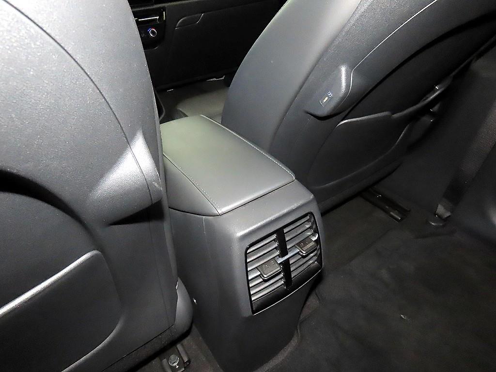 Kia Niro — photo 16