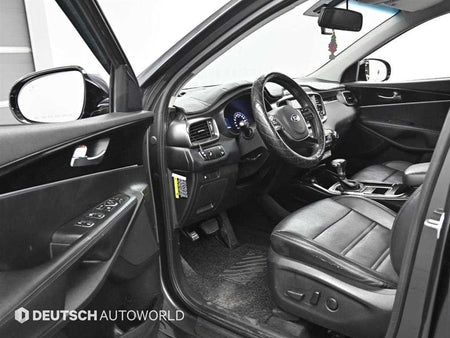 Kia Sorento — photo 11