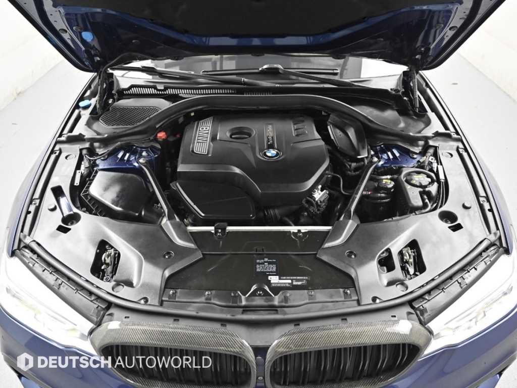 BMW 5-Series — photo 06