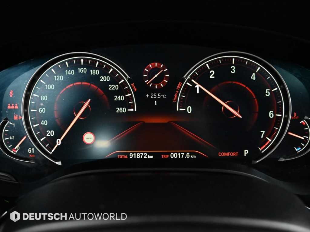 BMW 5-Series — photo 08