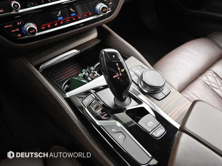 BMW 5-Series — photo 09