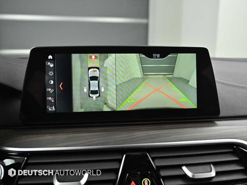 BMW 5-Series — photo 15