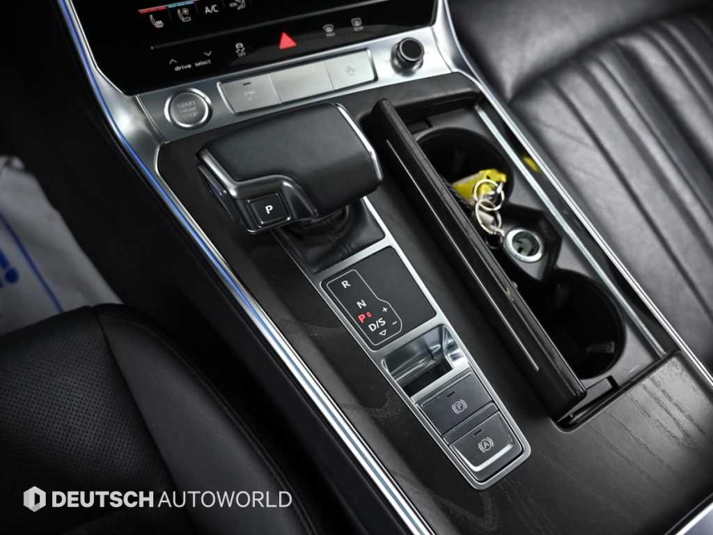 Audi A6 — photo 09