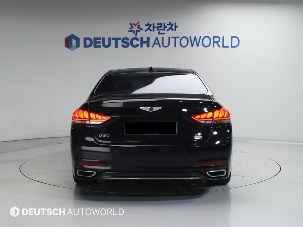 Hyundai Genesis — photo 04