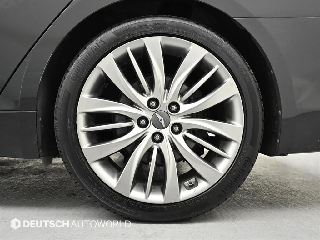 Hyundai Genesis — photo 05