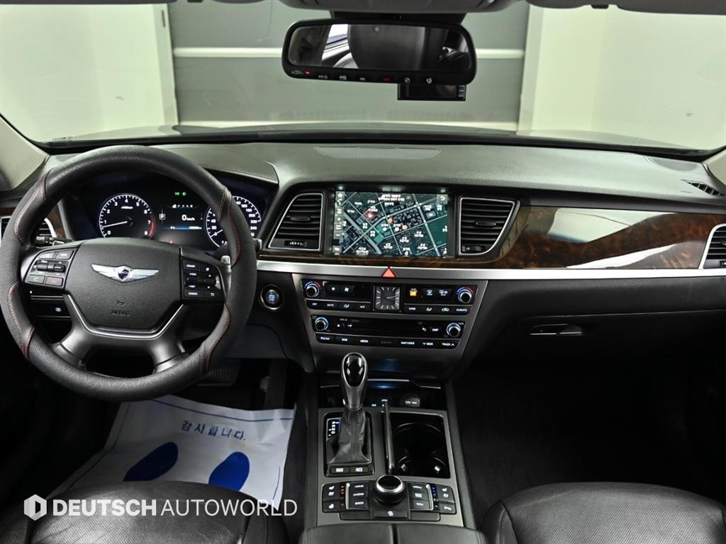 Hyundai Genesis — photo 07