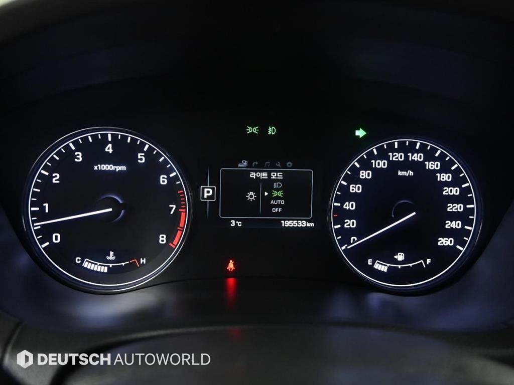 Hyundai Genesis — photo 08