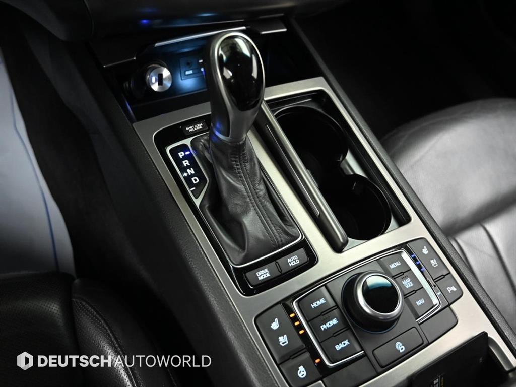Hyundai Genesis — photo 09