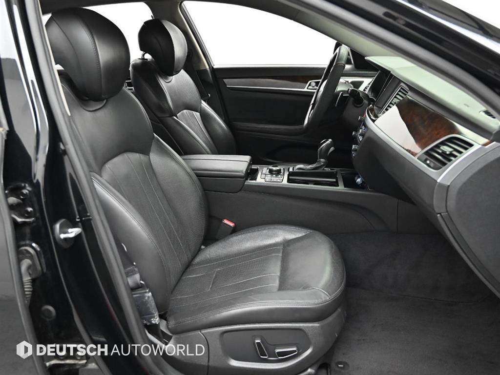 Hyundai Genesis — photo 10