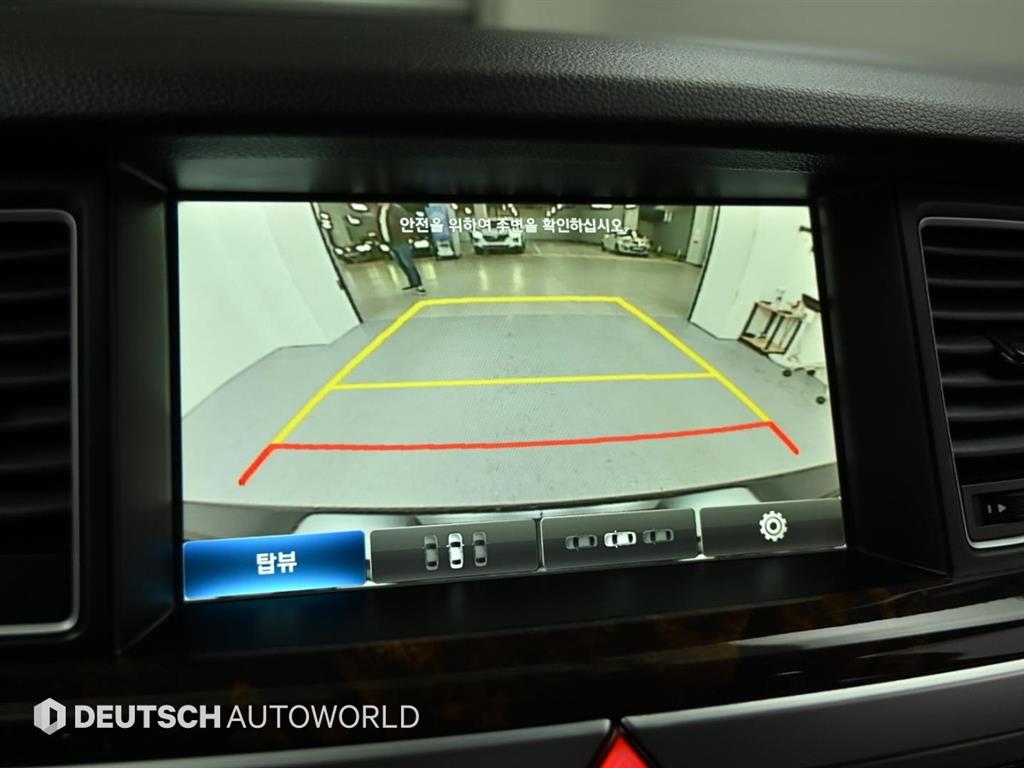 Hyundai Genesis — photo 15