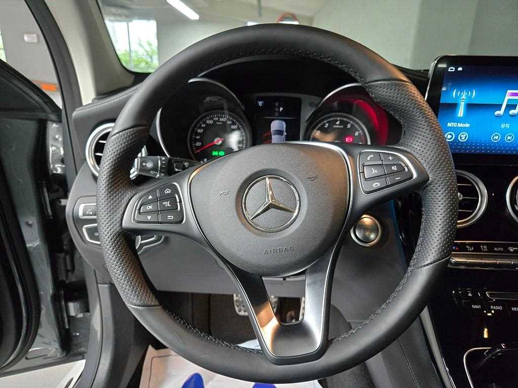 Mercedes-Benz GLC-Class — photo 07