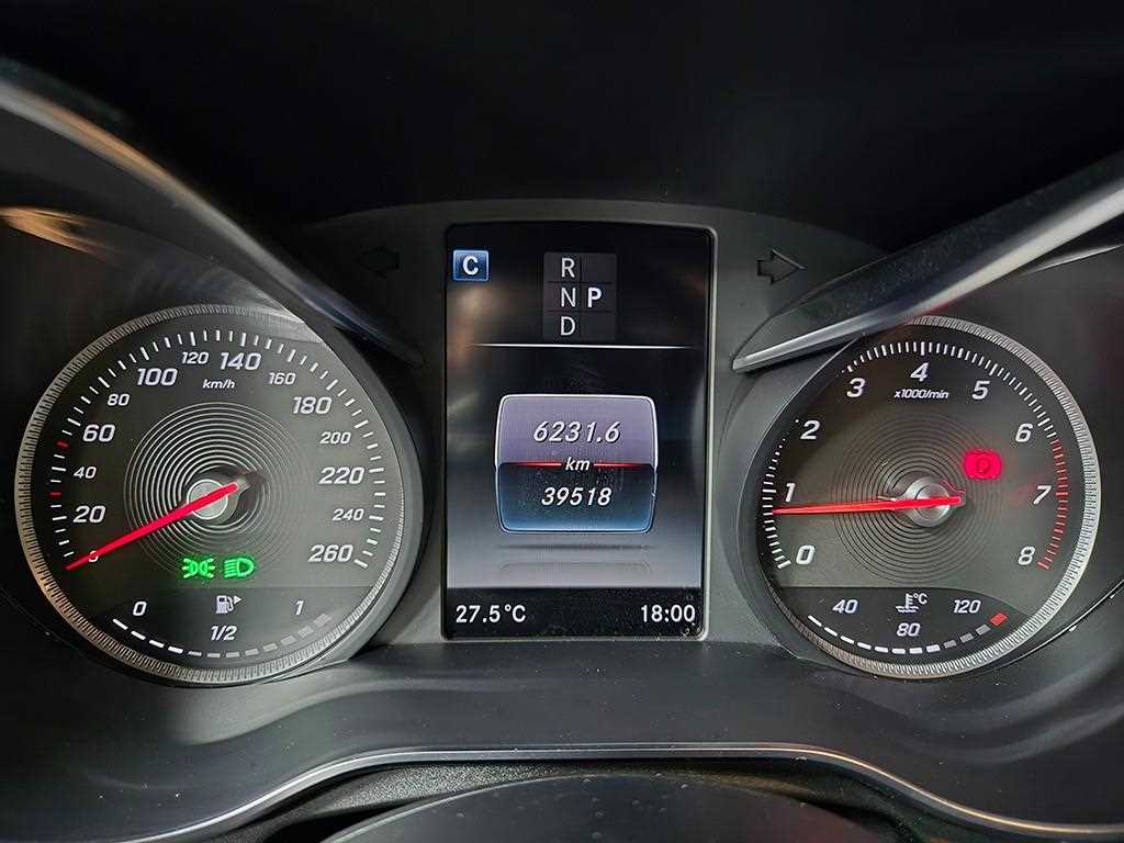 Mercedes-Benz GLC-Class — photo 08