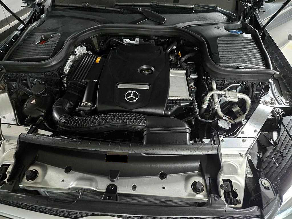 Mercedes-Benz GLC-Class — photo 19