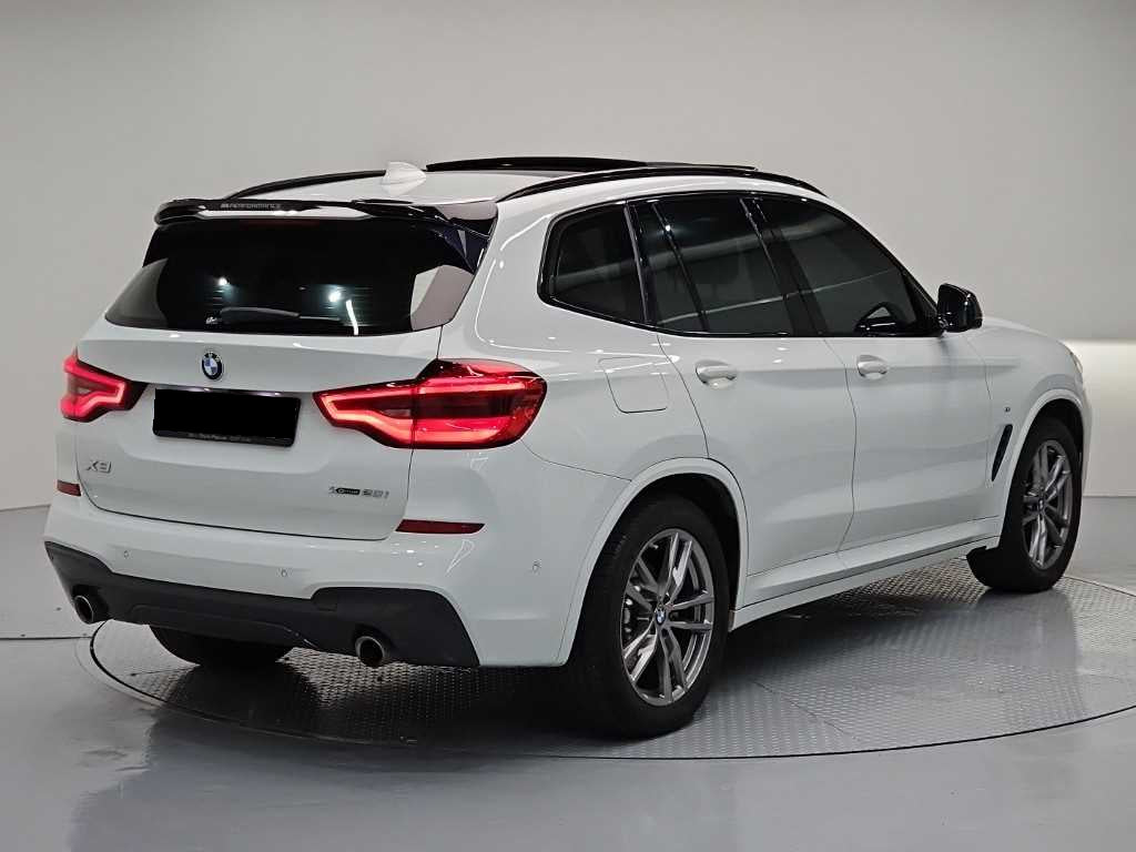 BMW X3 — photo 04