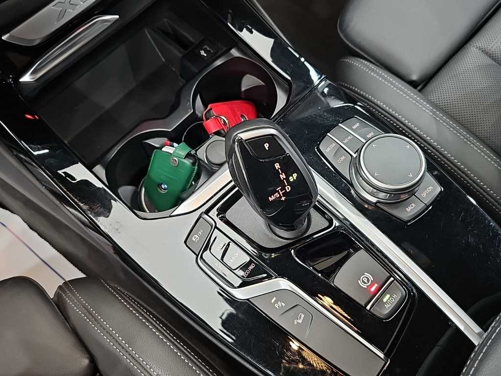 BMW X3 — photo 08