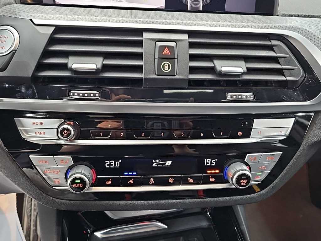 BMW X3 — photo 10