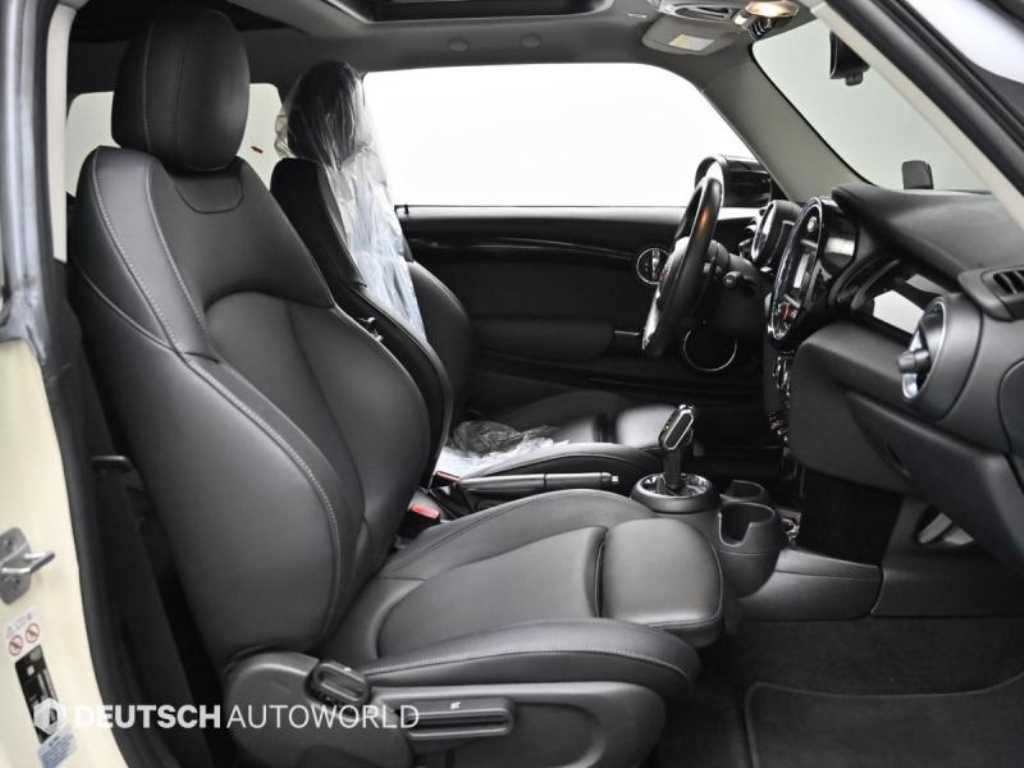 Mini Cooper — photo 10