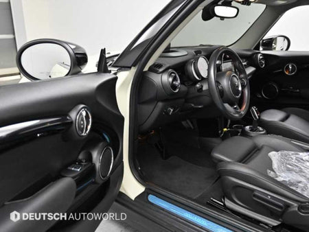 Mini Cooper — photo 11