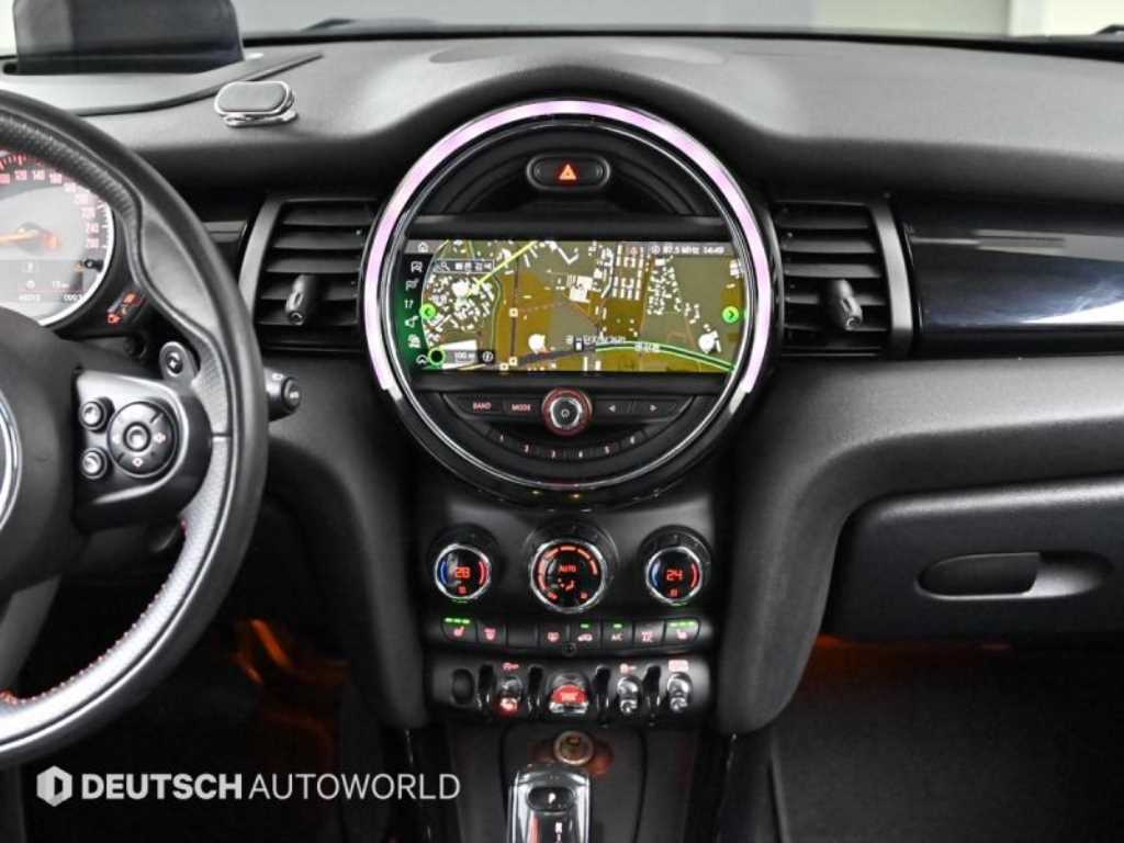 Mini Cooper — photo 14