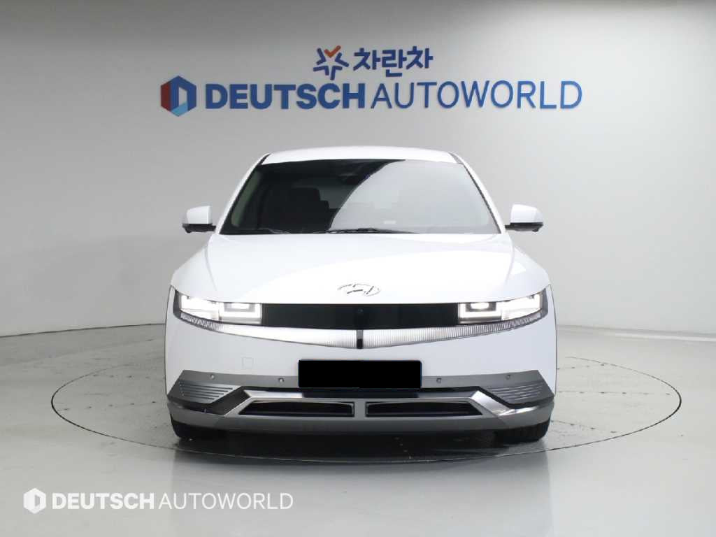 Hyundai Ioniq5 — photo 03