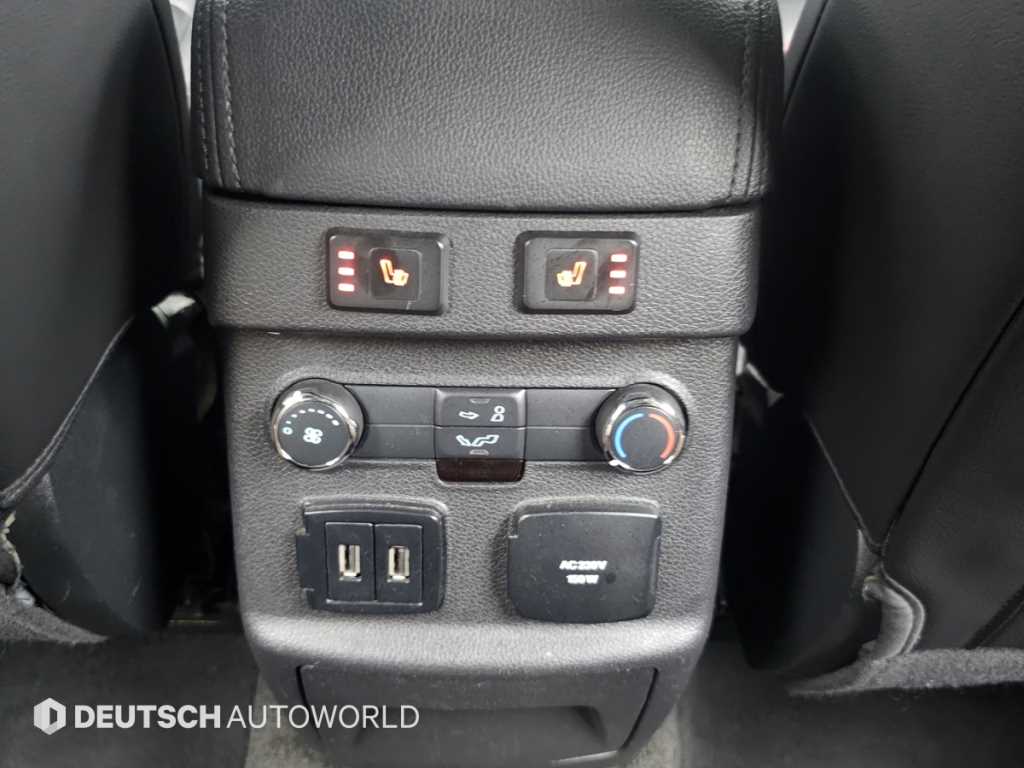 Ford Explorer — photo 16