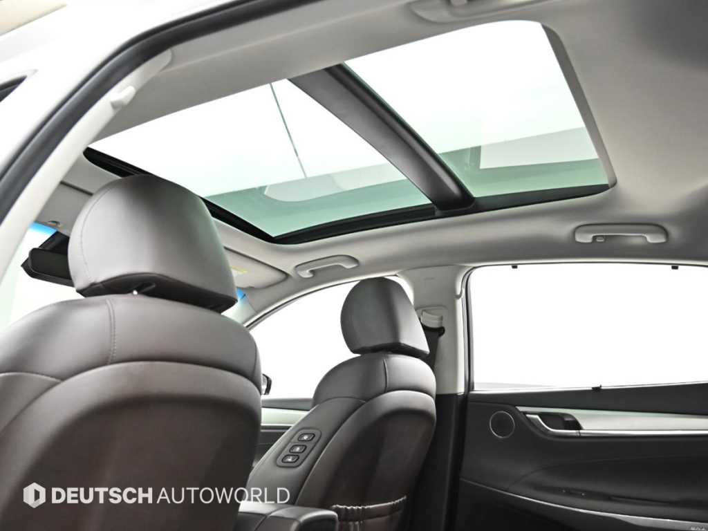Hyundai Grandeur — photo 18
