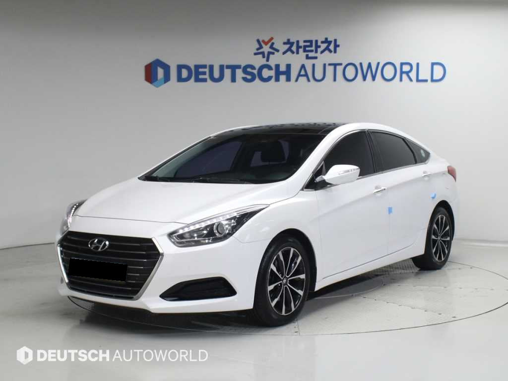 Hyundai i40 — photo 01