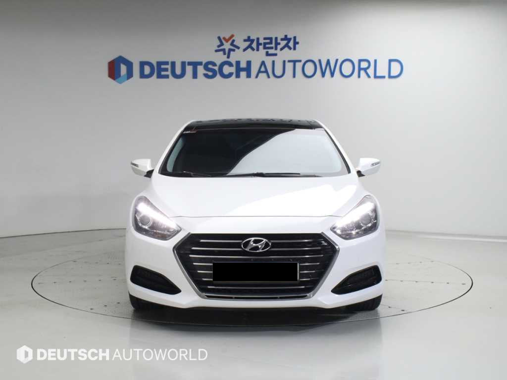 Hyundai i40 — photo 03